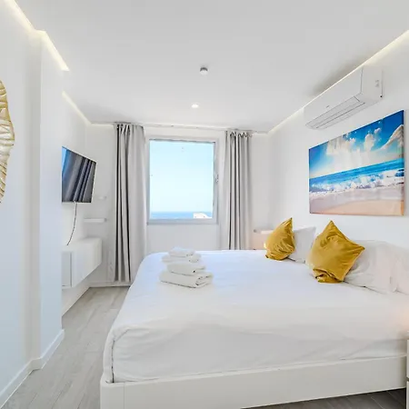 Blue Gold Escape In Ocean Garden