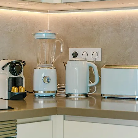 Blue Gold Escape In Ocean Garden Lägenhet