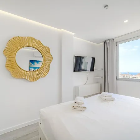 Blue Gold Escape In Ocean Garden Lägenhet *