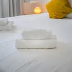 Blue Gold Escape - Ocean View, Airco, Heated Pool דירה אדחה