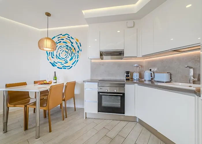 Blue Gold Escape - Ocean View, Airco, Heated Pool Appartement